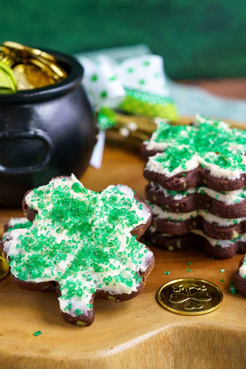 Shamrock Sandwich Cookies With Mint Filling