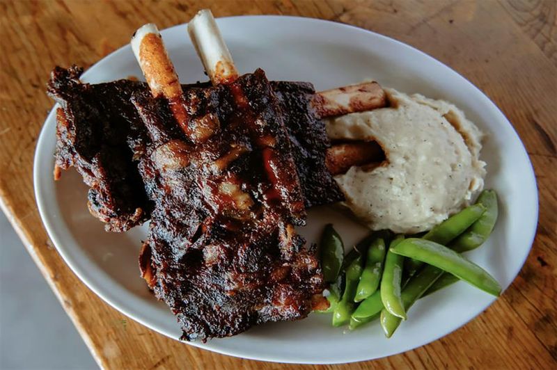 The Beacon Club Steakhouse - Mills