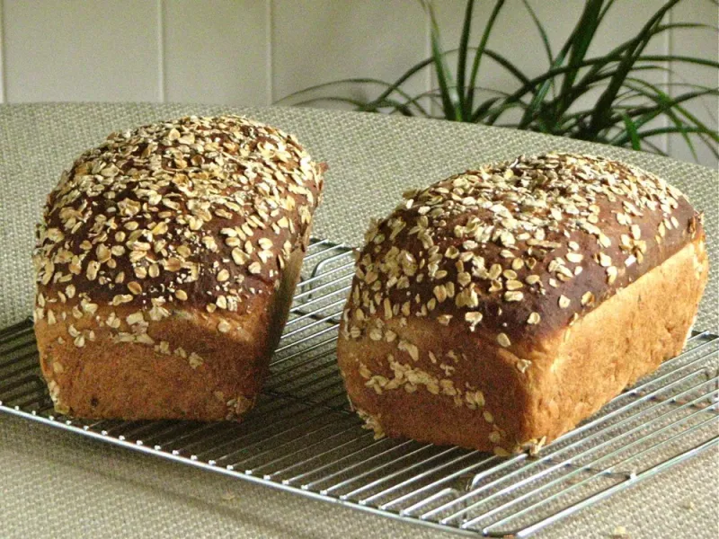 Oat Bread (Whole Grain/Oat-Forward)