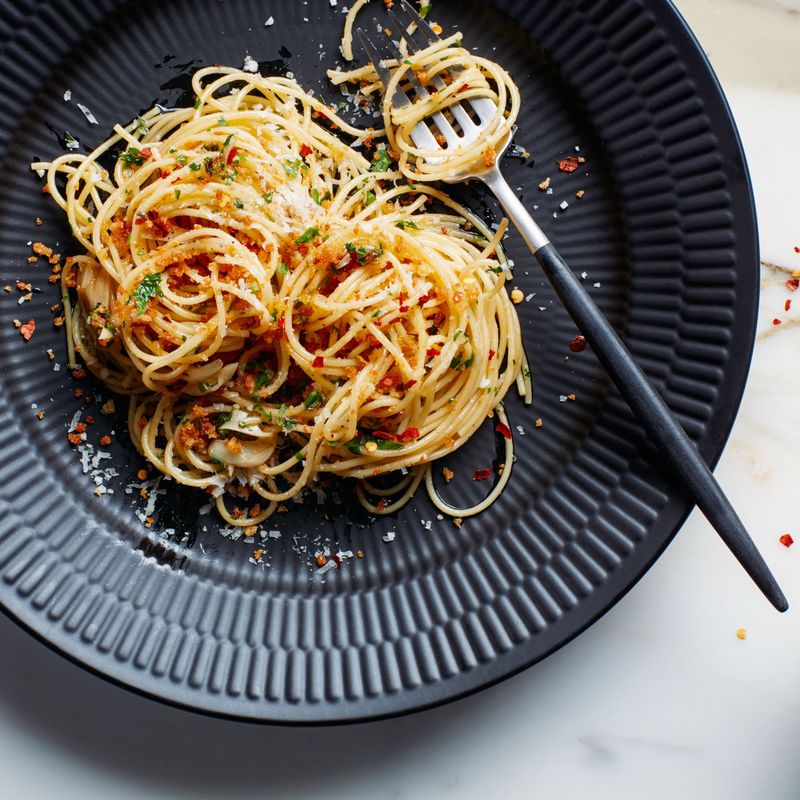 Spaghetti with Anchovy-Garlic Sauce