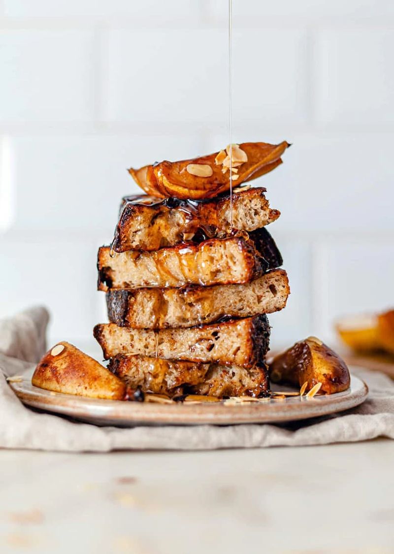 Cinnamon Toast With Sliced Pears