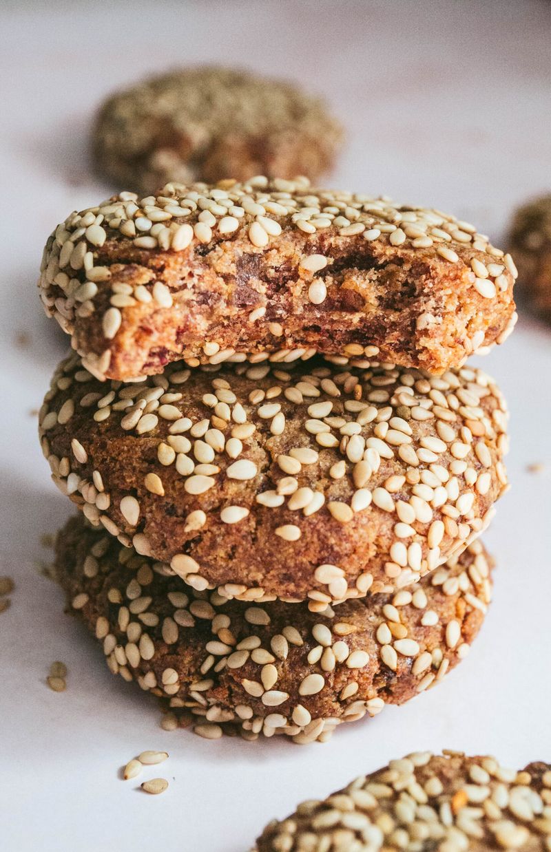 Tahini Date Sesame Cookies