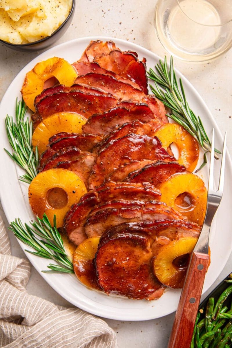 Baked ham with cloves and pineapple