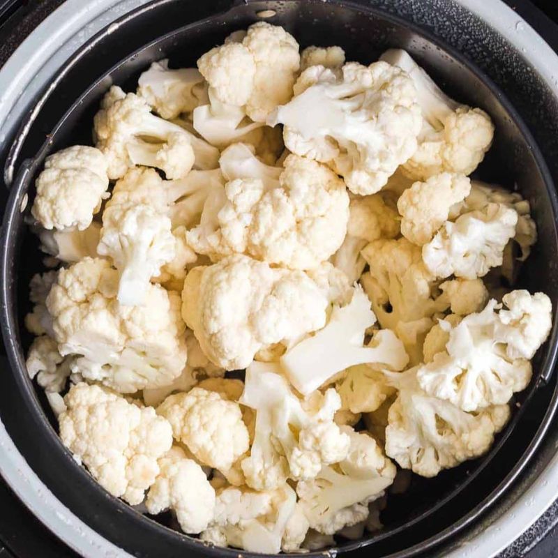 Frozen cauliflower florets