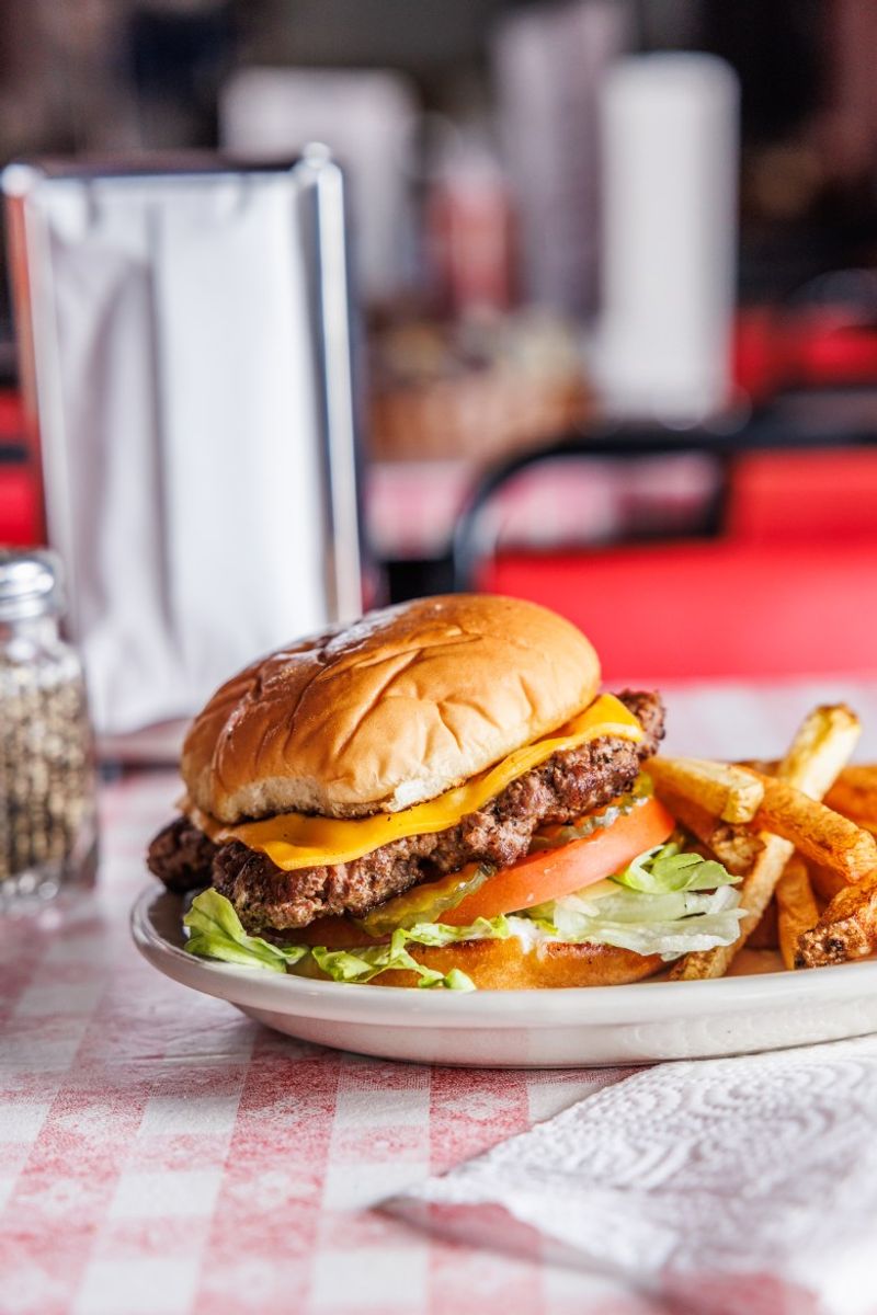 Arkansas - Ozark Diner Cheeseburger