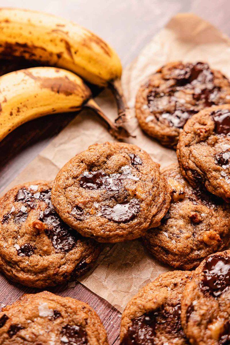 Banana chocolate chunk cookies