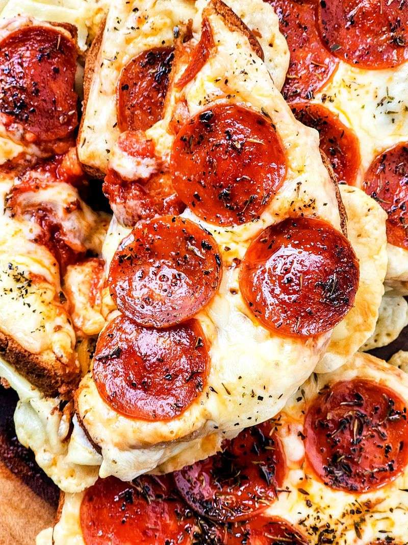 Do A Pizza Bologna Sandwich