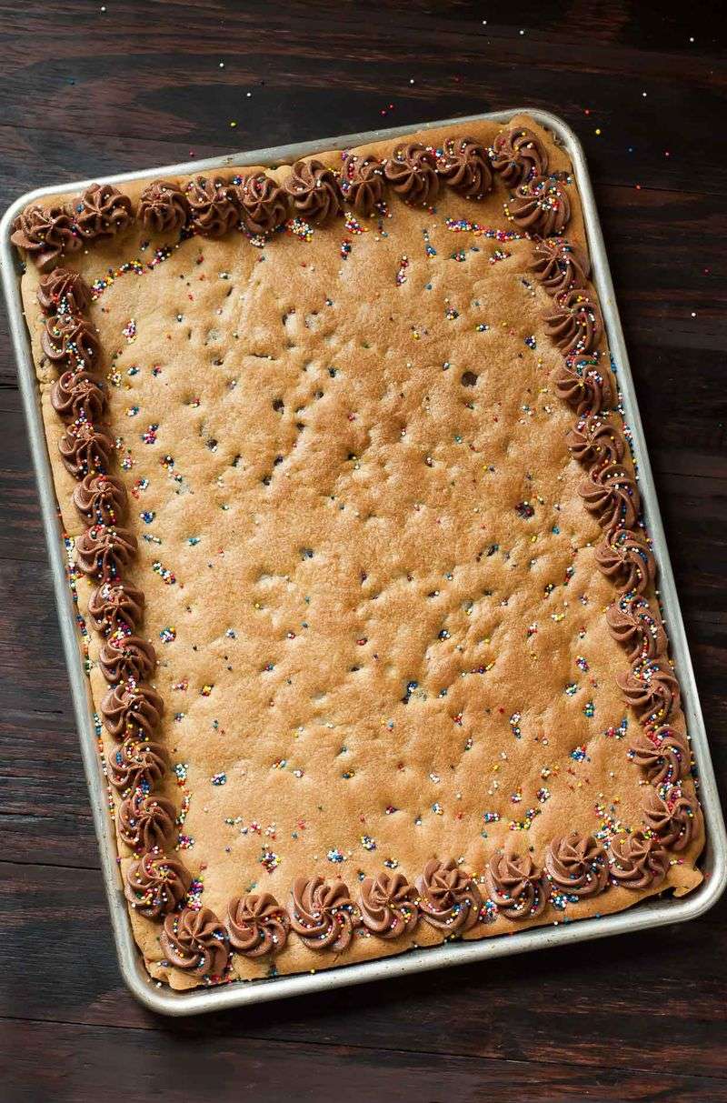 Pan-Baked Cookie Cake