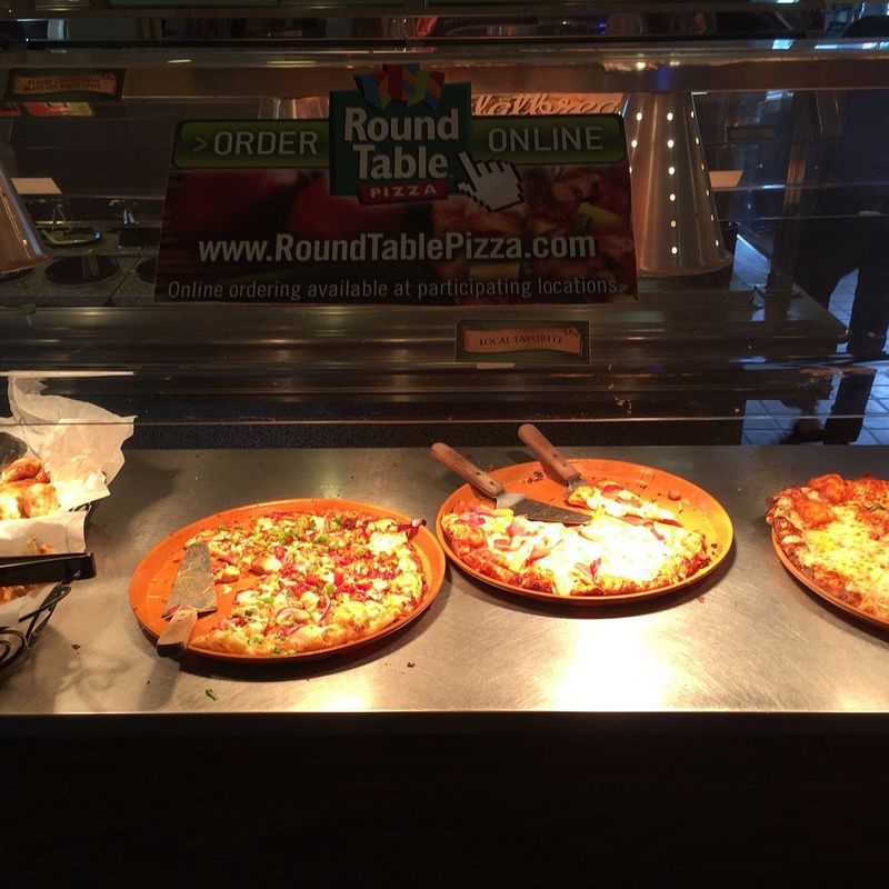 Round Table Pizza (lunch buffets, select)