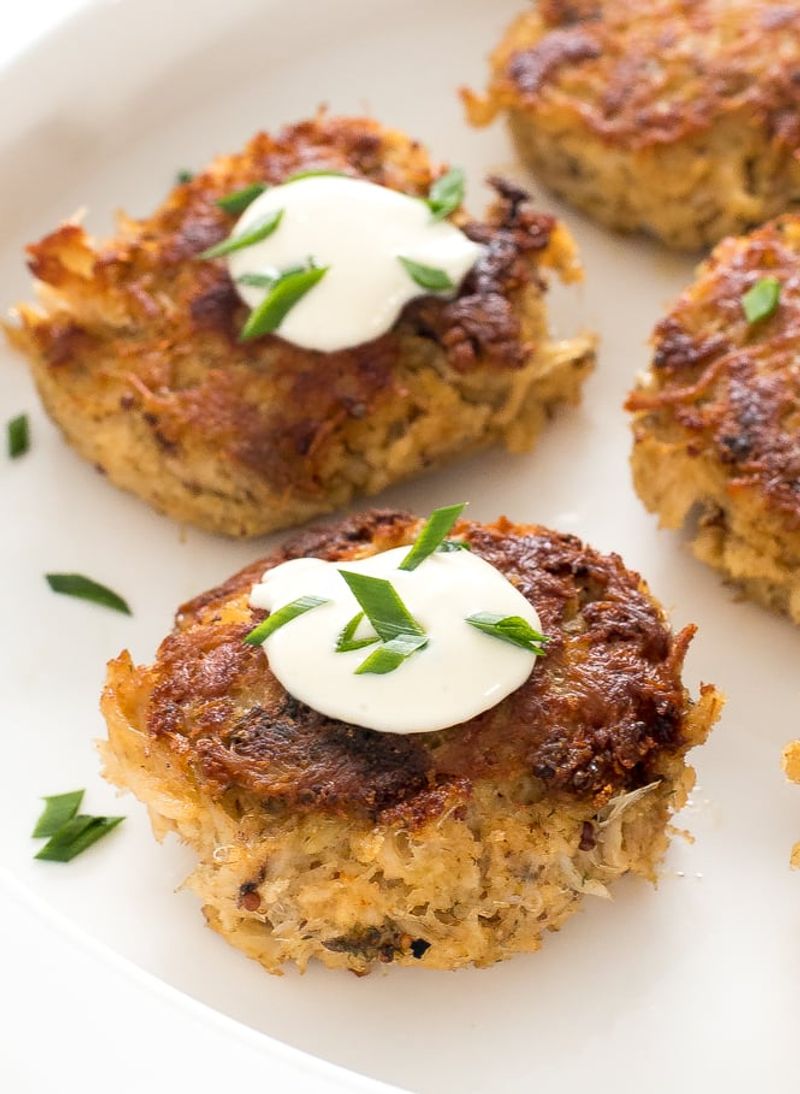 Crab Cakes with a Lemony Dip