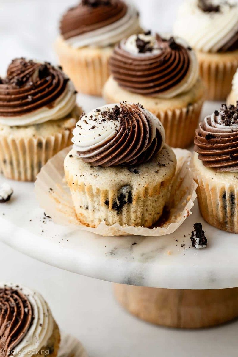 Cookies and Cream Mini Cakes