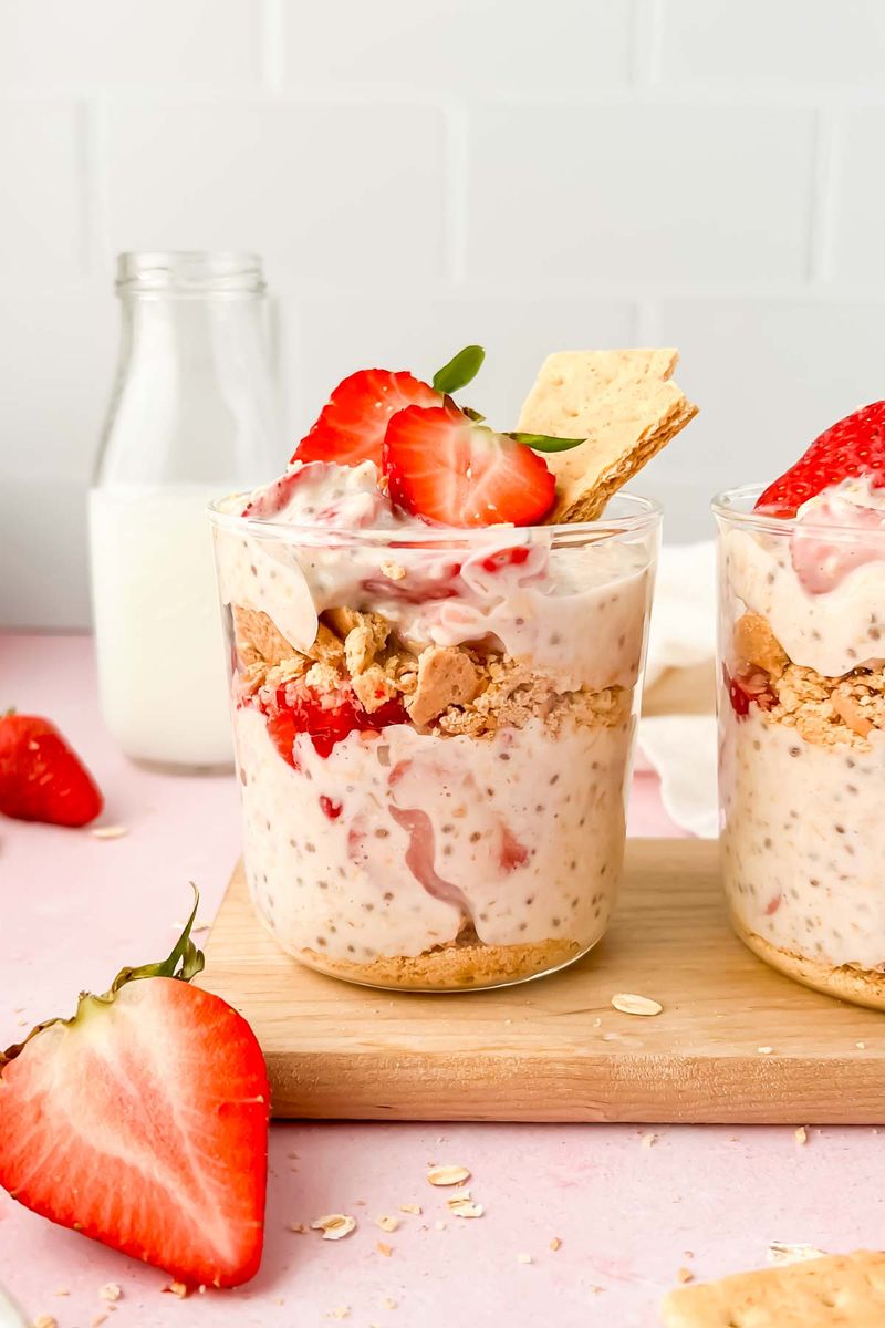 Strawberry Cheesecake Oats