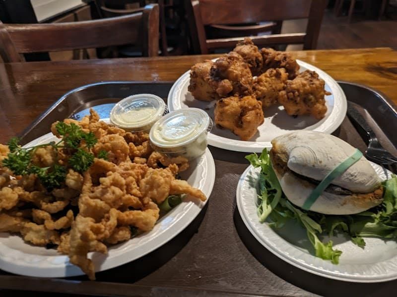 Flo’s Clam Shack — Middletown, RI