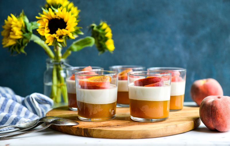 Peaches and Vanilla Panna Cotta Jello