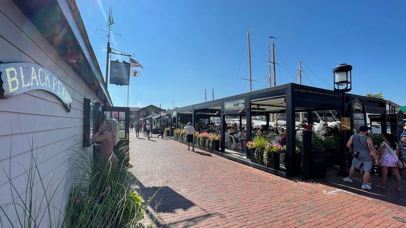 The Black Pearl (Newport)