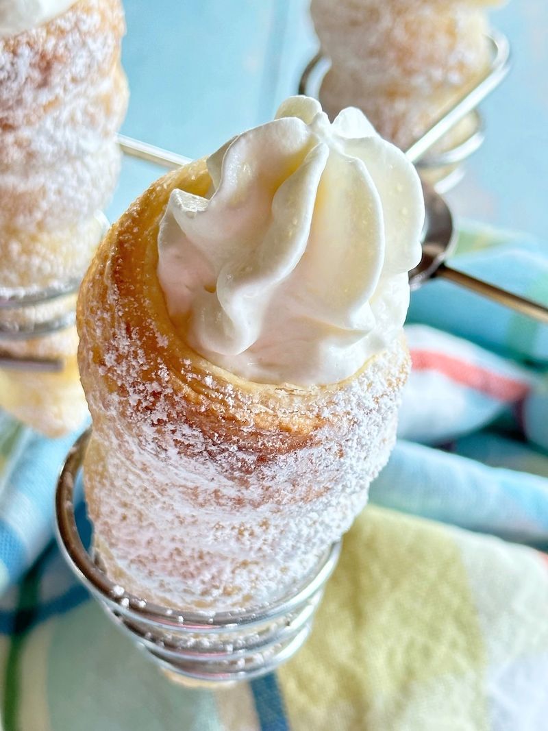 Puff Pastry Cream Horns