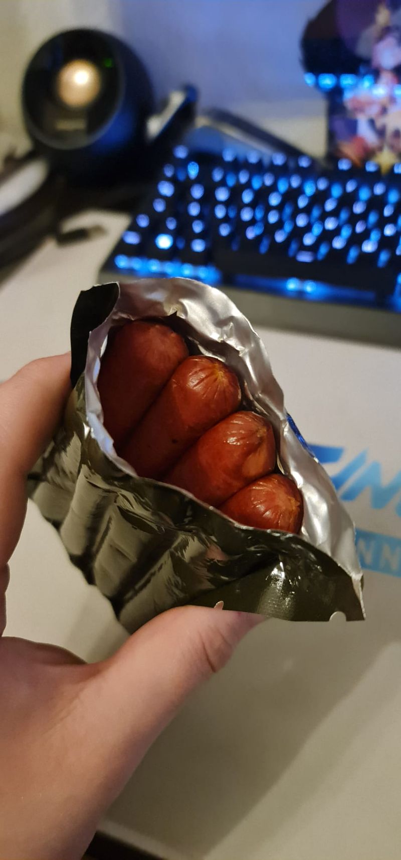 Frankfurters (hot dogs)