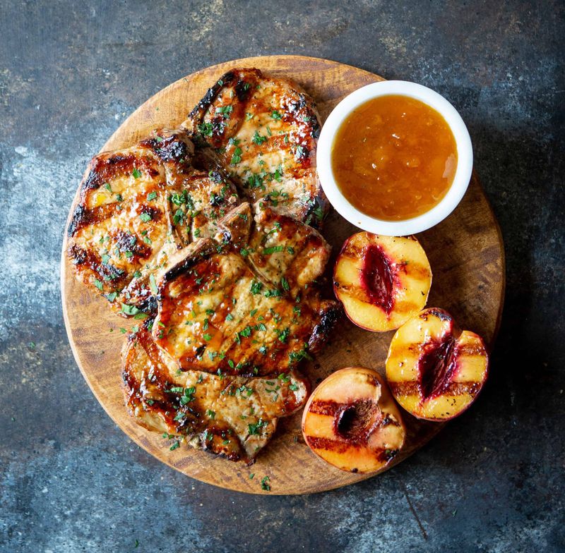 Pork Chops With Peach Glaze