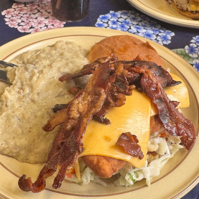 Big Al’s biscuits and breakfast plates