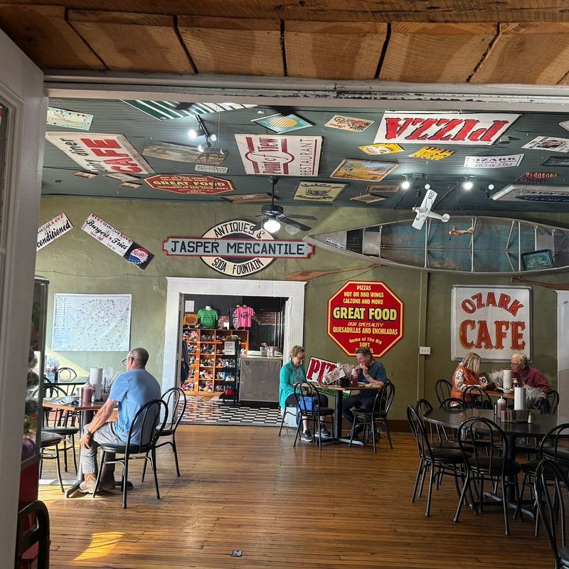 Ozark Café (Arkansas)