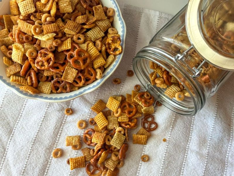 Plain wheat chex-style cereal