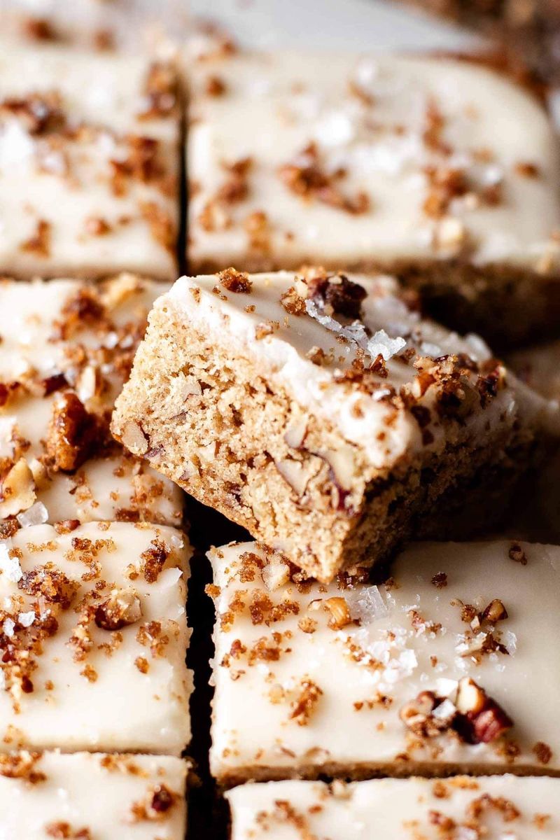 Maple Pecan Oatmeal Cookie Bars