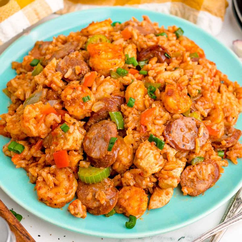 Jambalaya (Cajun brown or Creole red)