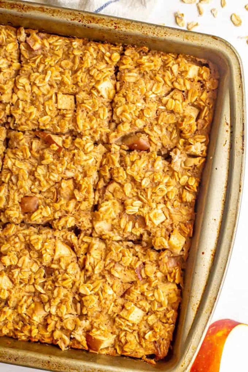 Apple Cinnamon Oat Bars
