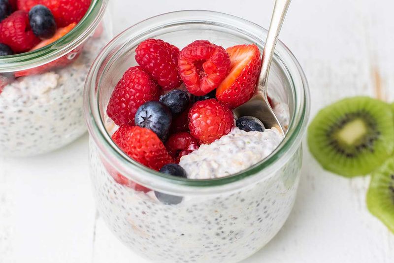 Greek Yogurt Berry Overnight Oats