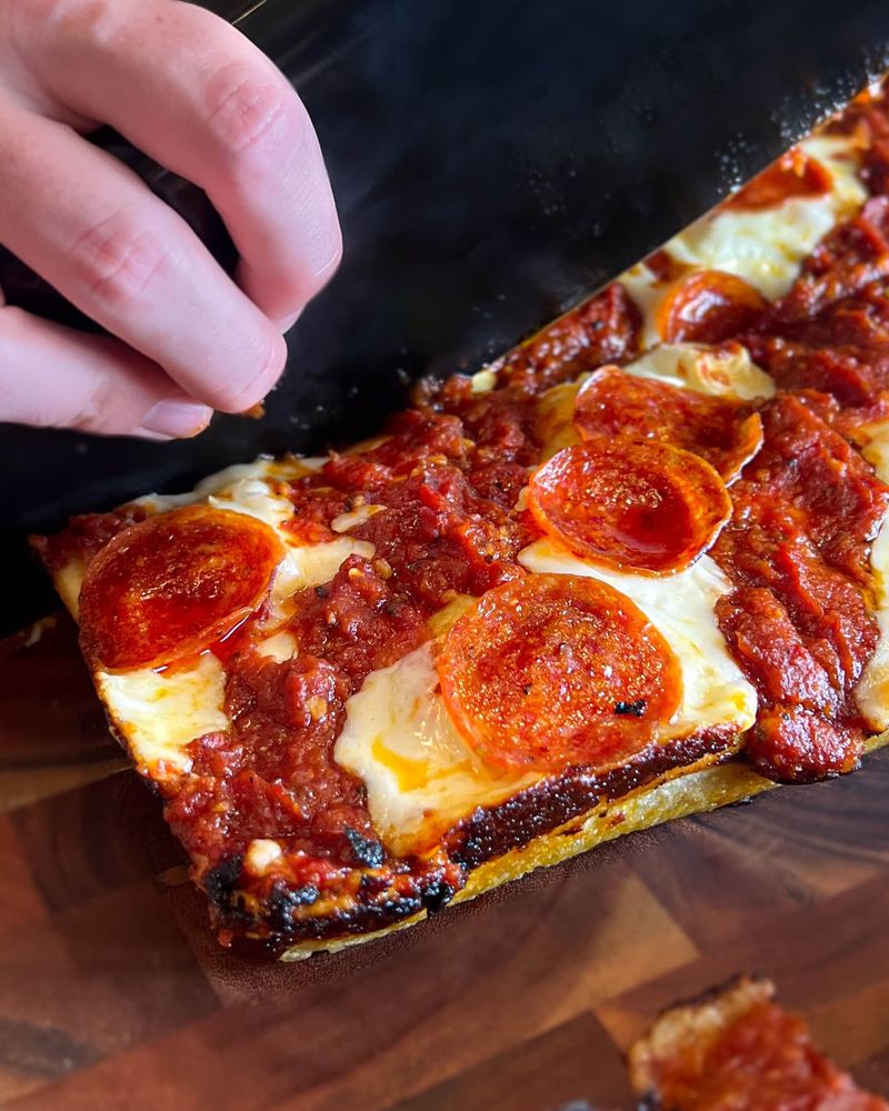 Jet's Pizza All Meaty or Deluxe-style combo