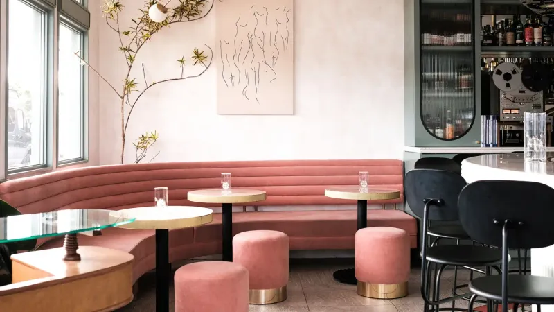 Jeune et Jolie — Carlsbad