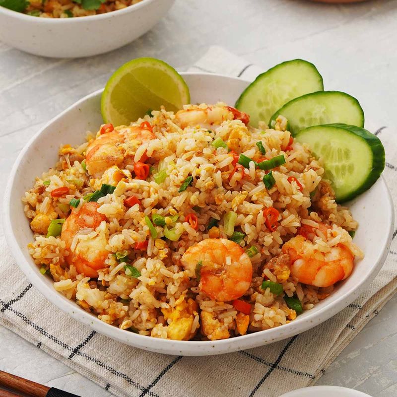 Thai fried rice (khao pad)