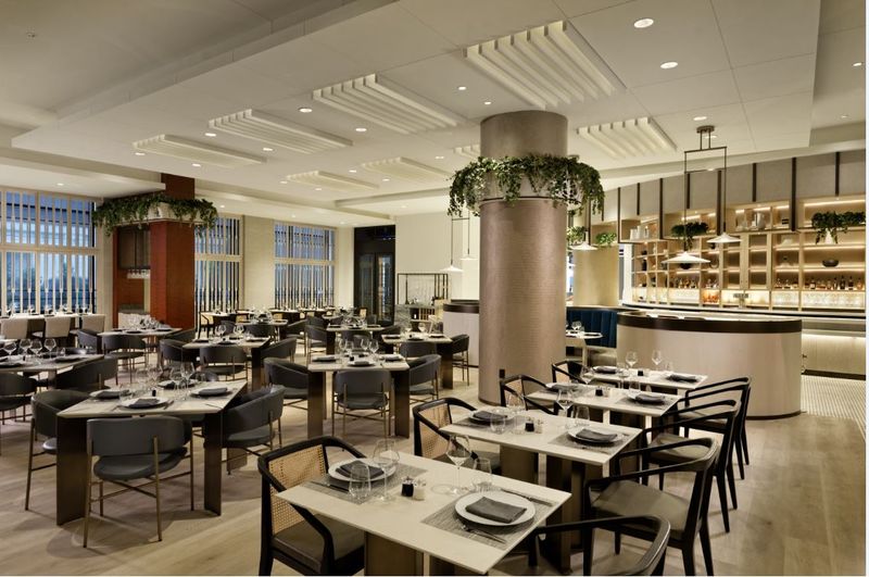 Edge Restaurant & Bar - Denver