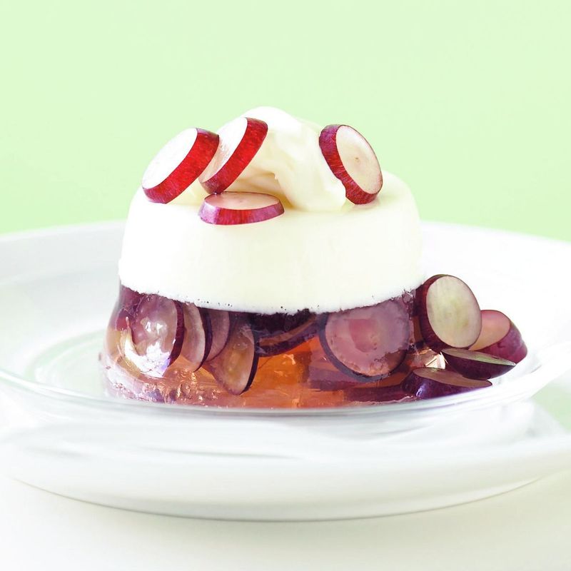 Grapes in Cloudy Milk Jelly