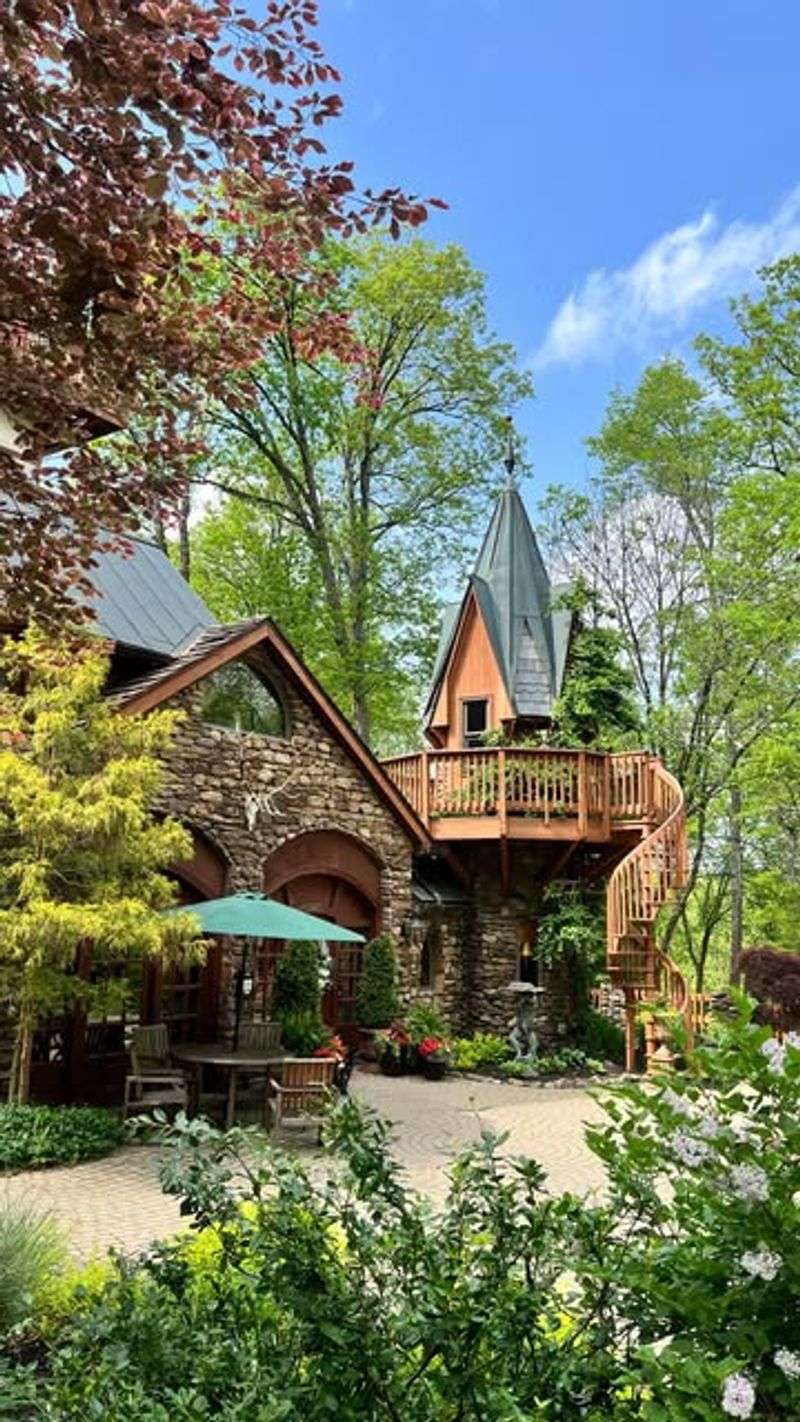 Ohio — Copper Kettle House, Yellow Springs