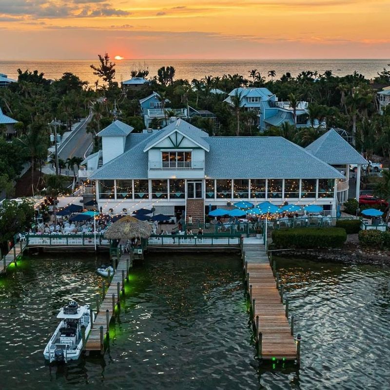 Green Flash Waterfront Restaurant – Captiva