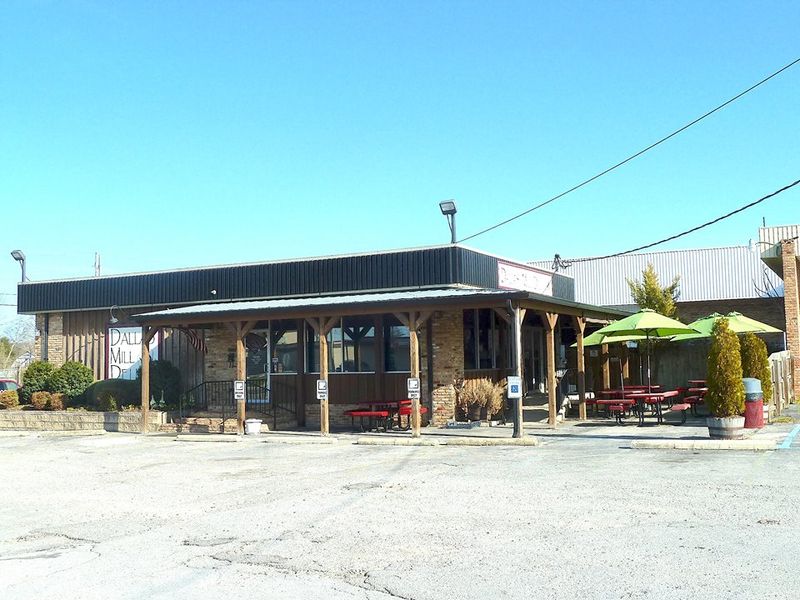 Dallas Mill Deli (Huntsville)
