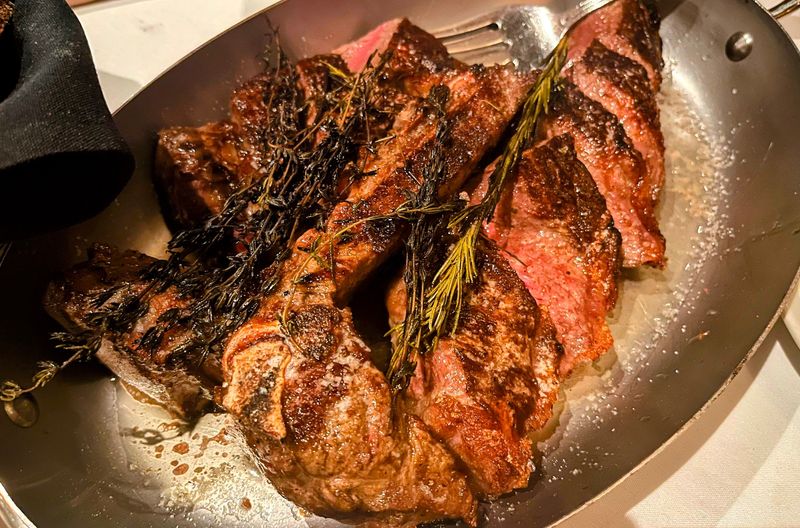 What Makes a Restaurant Truly Cozy?