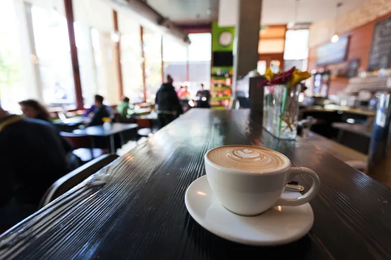 Doppio Coffee + Food + Lounge