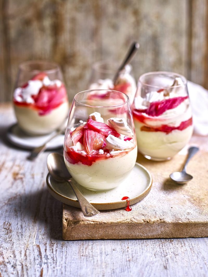 Rhubarb Eton Mess