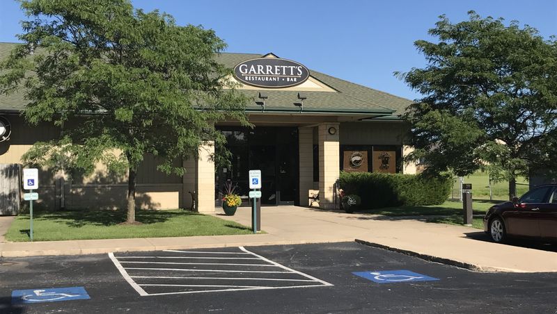 Garrett's Restaurant & Bar (Rockford)