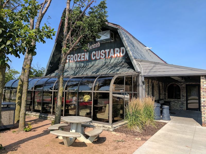 Oscar's Frozen Custard & Sandwiches (West Allis & Franklin)