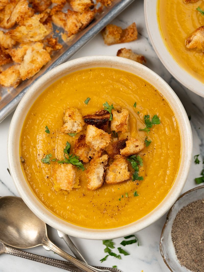 Carrot Ginger Soup with Croutons