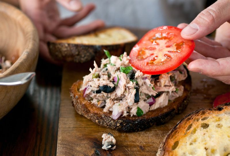 Mediterranean Tuna Crunch