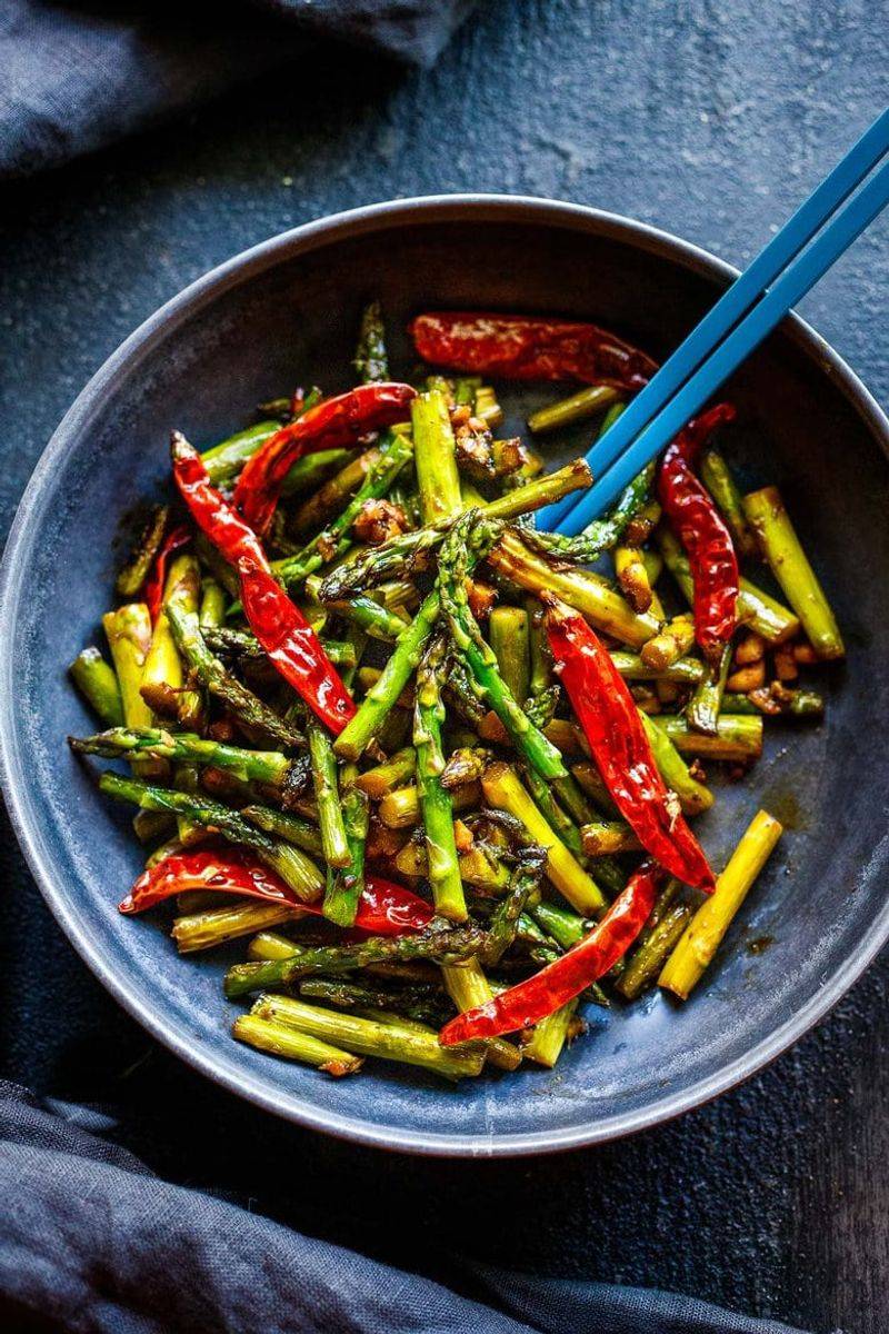 Asparagus stir-fry