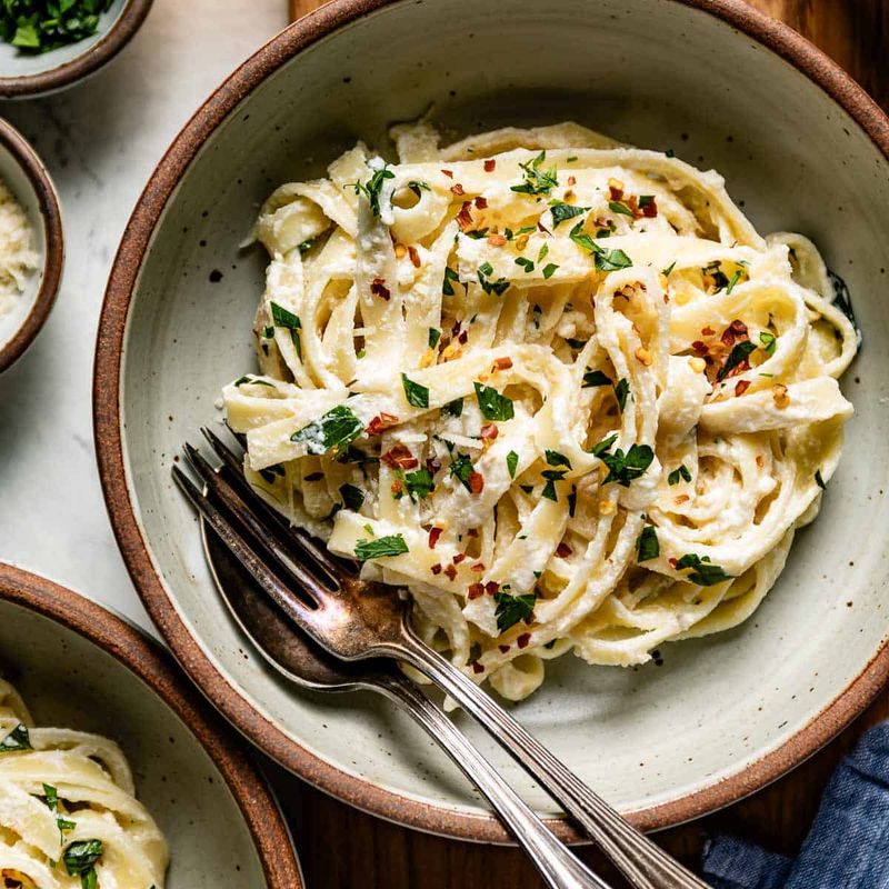 Greek Yogurt Alfredo-Style Pasta Sauce