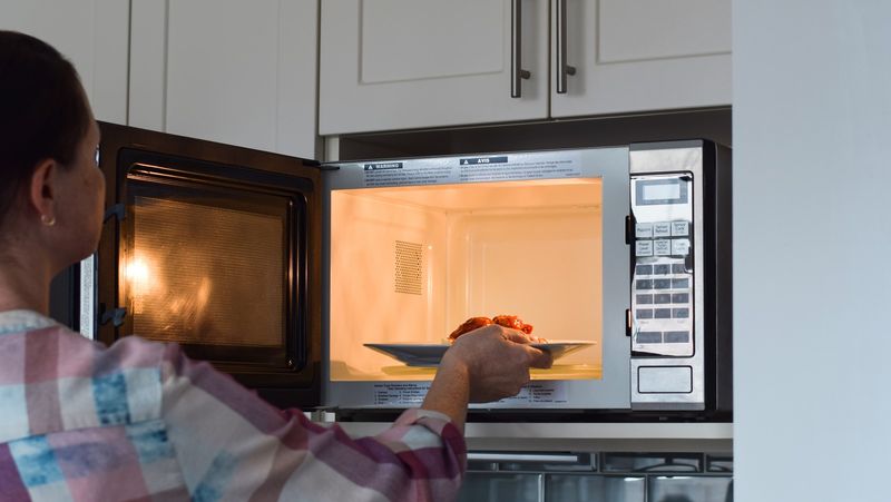 Let food rest after microwaving
