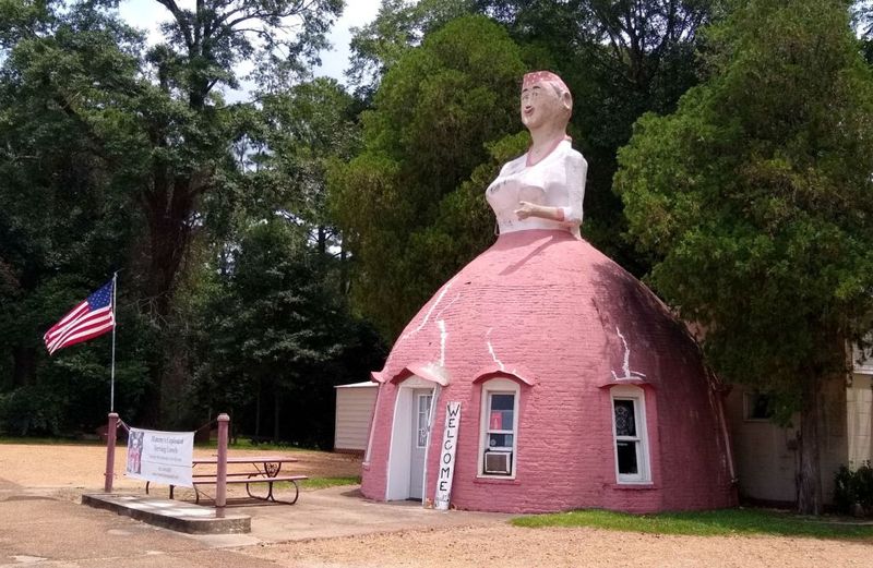 Mammy's Cupboard (Mississippi)