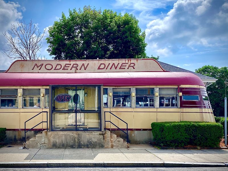 Modern Diner (Massachusetts)