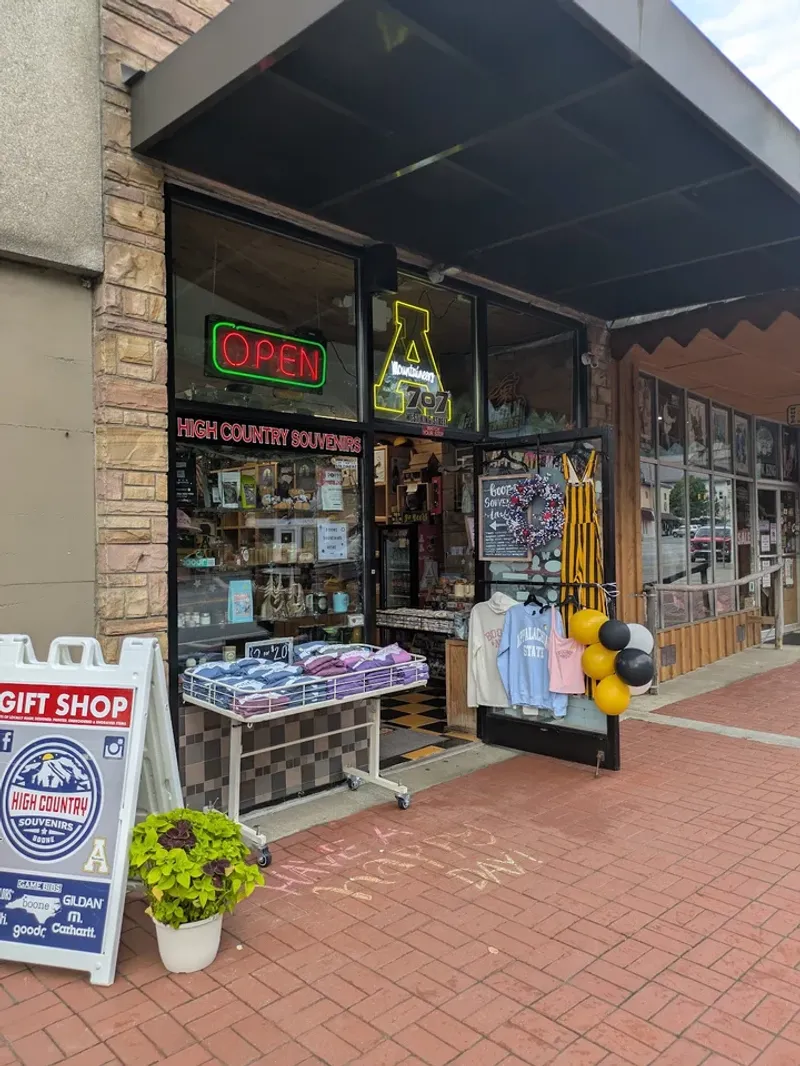 The Cardinal Sandwich Shop - Boone